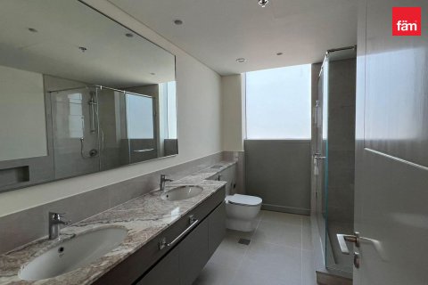 Apartment til salg i Dubai, UAE 3 soveværelser, 142.4 kvm № 601451 - foto 11