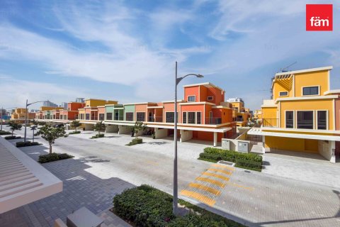 Dubai, BAE’de kiralık sıra ev 5 yatak odası, 219.6 m² No 719051 - fotoğraf 17