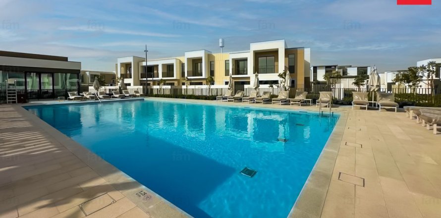 Kuća u nizu u gradu Dubai, UAE 3 spavaće sobe, 158.6 m2 Br. 719050