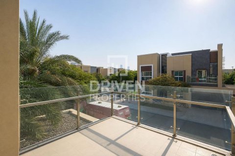 Снять в аренду виллу в Dubai Science Park, Дубай, ОАЭ 4 спальни, 485.42м2, № 745312 - фото 21