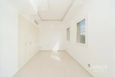 Villa in The Springs, Dubai, UAE 2 bedrooms, 167 sq.m. № 738130 - photo 1