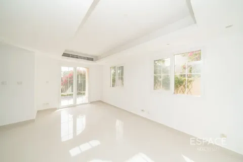 Villa in The Springs, Dubai, UAE 2 bedrooms, 167 sq.m. № 738130 - photo 12