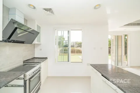 Villa in The Springs, Dubai, UAE 2 bedrooms, 167 sq.m. № 738130 - photo 16