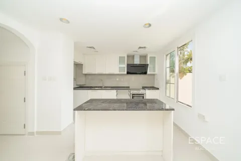 Villa in The Springs, Dubai, UAE 2 bedrooms, 167 sq.m. № 738130 - photo 14