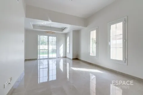Villa in The Springs, Dubai, UAE 3 bedrooms, 209 sq.m. № 738131 - photo 2