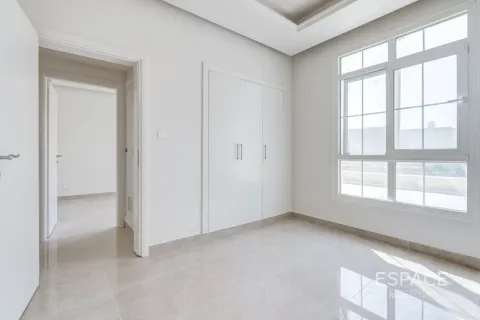 Villa in The Springs, Dubai, UAE 3 bedrooms, 209 sq.m. № 738131 - photo 9