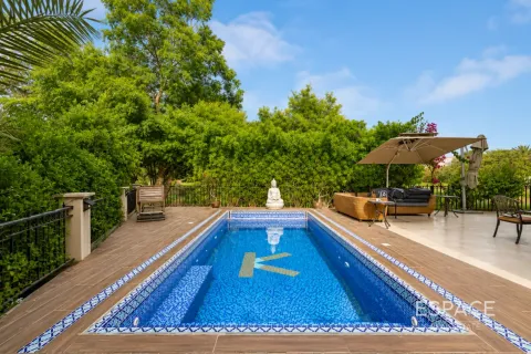 Villa in Jumeirah Islands, Dubai, UAE 4 bedrooms, 491 sq.m. № 738129 - photo 17