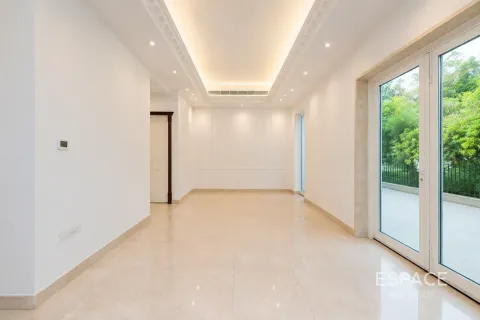 Villa in Jumeirah Islands, Dubai, UAE 4 bedrooms, 491 sq.m. № 738129 - photo 8