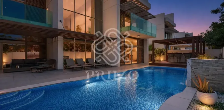 Villa a Jumeirah Village Circle, Dubai, EAU 5 camere da letto, 783 mq. № 719749