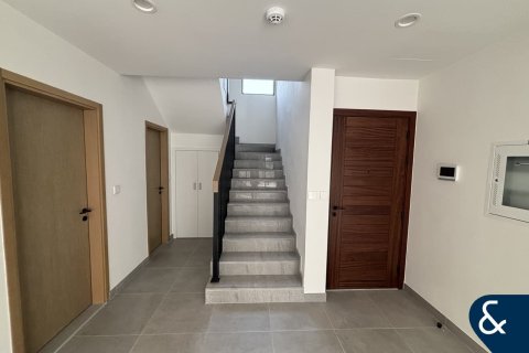 Rumah bandar di Dubai Land, Dubai, UAE 3 bilik tidur, 185 meter persegi № 697579 - foto 6