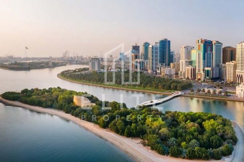 Building in Sharjah, UAE 1222 sq.m. № 620087 - photo 4