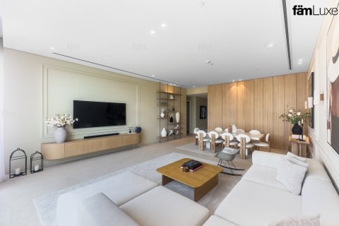 Пәтер Дубай, БАӘ-да 3 жатын бөлмелер, 268.2 м² № 696766 - фото 3