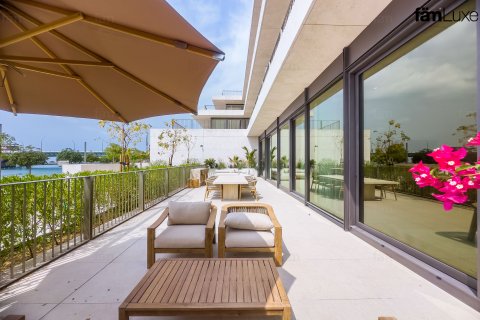 Пәтер Дубай, БАӘ-да 3 жатын бөлмелер, 268.2 м² № 696766 - фото 29