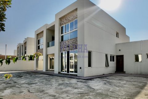 فيلا للإيجار في Mina Al Arab، رأس الخيمة، الإمارات العربية المتحدة 4 غرفة نوم ، 443 متر مربع ، رقم 583225 - صورة 2