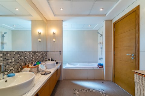 Jumeirah Islands, Dubai, BAE’de satılık villa 5 yatak odası, 436 m&sup2; No 695945 - fotoğraf 17