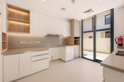Vila di Jebel Ali, Dubai, UEA 4 kamar tidur, 403.2 m2 nomor 749721 - foto 4