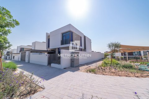Villa sa Al Furjan, Dubai, UAE 4 silid-tulugan, 402 sq.m. № 664802 - larawan 1