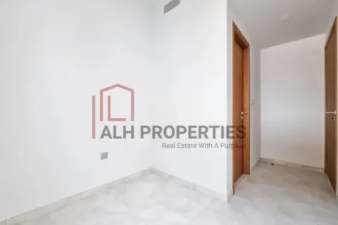 Kaupunkipientalo Dubai Land, Dubai, Arabiemiraatit 4 makuuhuonetta, 245 m2 № 690318 - kuva 16