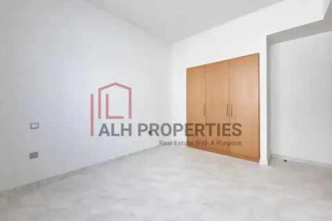 Kaupunkipientalo Dubai Land, Dubai, Arabiemiraatit 4 makuuhuonetta, 245 m2 № 690318 - kuva 7