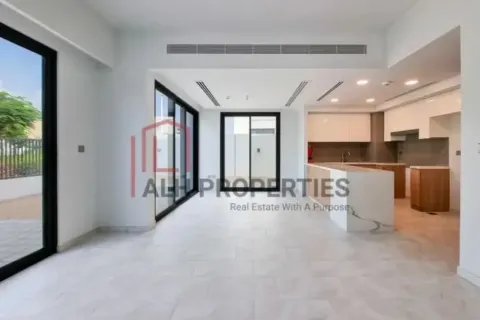 Kaupunkipientalo Dubai Land, Dubai, Arabiemiraatit 4 makuuhuonetta, 245 m2 № 690318 - kuva 2