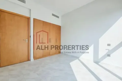 Kaupunkipientalo Dubai Land, Dubai, Arabiemiraatit 4 makuuhuonetta, 245 m2 № 690318 - kuva 10
