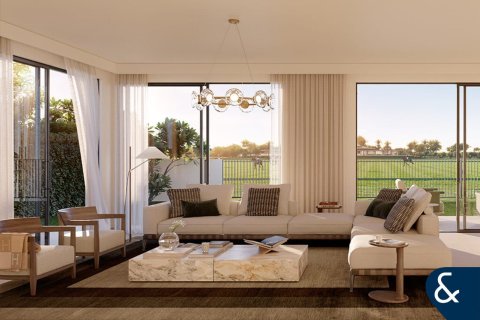 Villa en venta en Dubai Investment Park, Dubai, EAU 5 dormitorios, 458 m2 № 666693 - foto 3