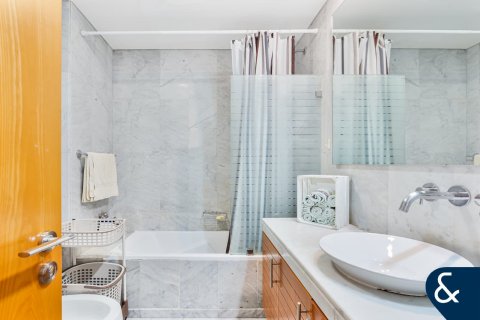 Apartamento para venda em Jumeirah Lake Towers, Dubai, EAU 2 quartos, 189 m2 № 666696 - foto 18