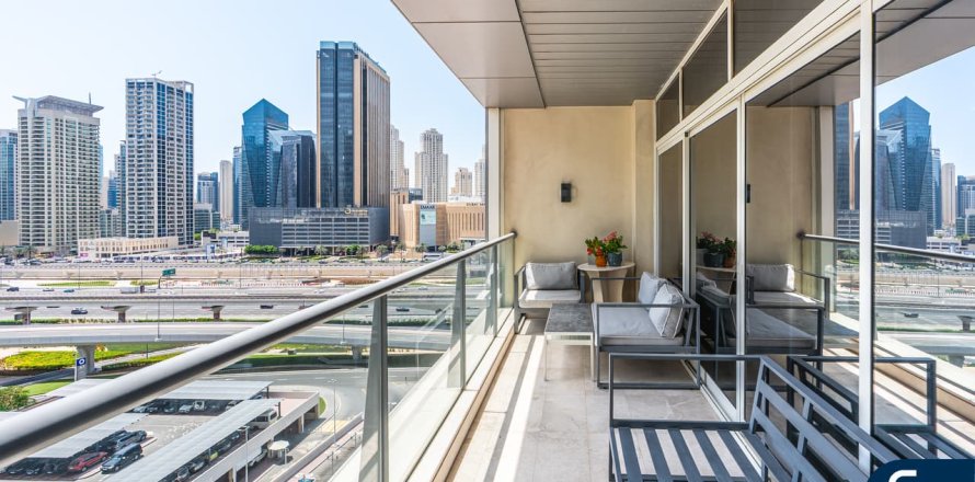 Apartamento em Jumeirah Lake Towers, Dubai, EAU 2 quartos, 189 m2 № 666696