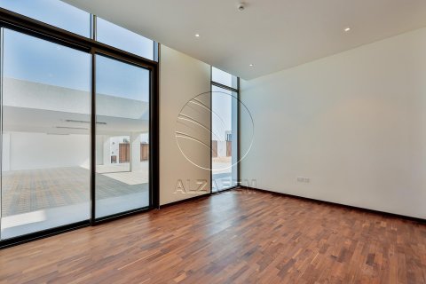 Villa in affitto a Abu Dhabi, EAU 6 camere da letto, 1726 mq. № 615524 - foto 17