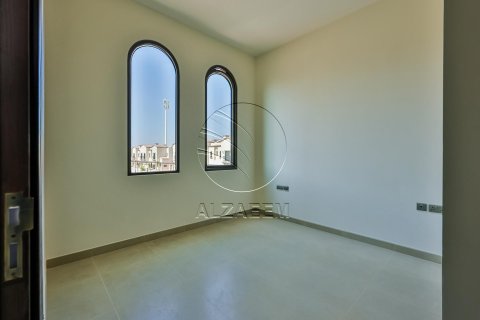 Townhouse in Khalifa City, Abu Dhabi, UAE 2 bedrooms, 123 sq.m. № 615521 - photo 12