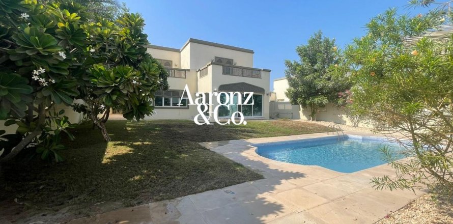 Villa itt: Jumeirah Park, Dubai, EAE, 4 hálószoba, 442 m², azonosító: 705278