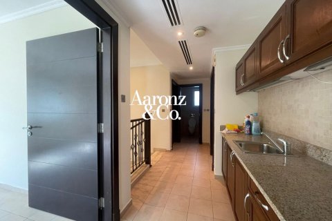 Villa itt: Jumeirah Park, Dubai, EAE, 4 hálószoba, 442 m², azonosító: 705278 - fénykép 16