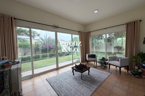 Villa itt: Jumeirah Park, Dubai, EAE, 4 hálószoba, 442 m², azonosító: 705278 - fénykép 4