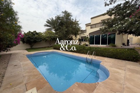 Villa itt: Jumeirah Park, Dubai, EAE, 4 hálószoba, 442 m², azonosító: 705278 - fénykép 3