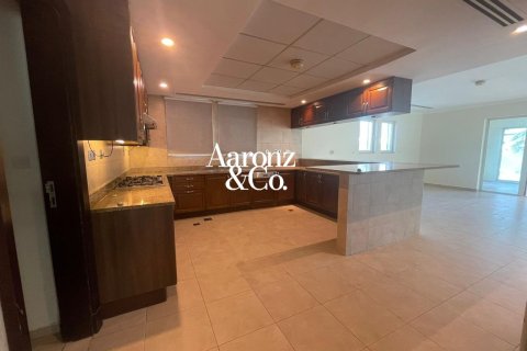 Villa itt: Jumeirah Park, Dubai, EAE, 4 hálószoba, 442 m², azonosító: 705278 - fénykép 17