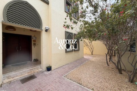 Villa itt: Jumeirah Park, Dubai, EAE, 4 hálószoba, 442 m², azonosító: 705278 - fénykép 25