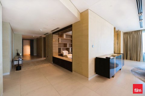 דירה למכירה ב Palm Jumeirah, Dubai, איחוד האמירויות  4 חדרי שינה, 681.7 מ"ר, מספר 646811 - תמונה 3