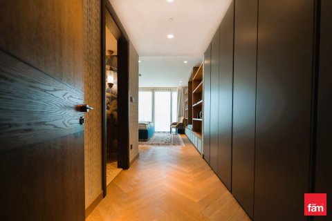 דירה למכירה ב Palm Jumeirah, Dubai, איחוד האמירויות  4 חדרי שינה, 681.7 מ"ר, מספר 646811 - תמונה 16