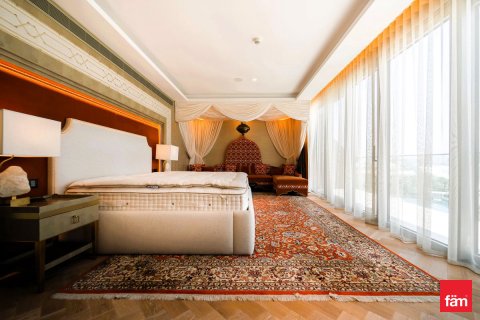 דירה למכירה ב Palm Jumeirah, Dubai, איחוד האמירויות  4 חדרי שינה, 681.7 מ"ר, מספר 646811 - תמונה 18