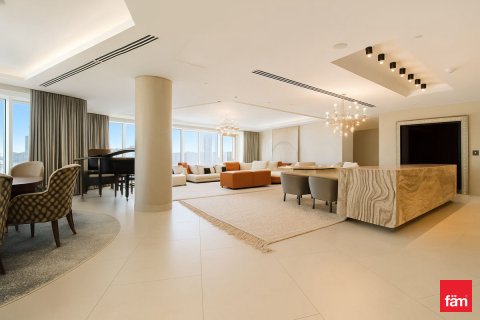 דירה למכירה ב Palm Jumeirah, Dubai, איחוד האמירויות  4 חדרי שינה, 681.7 מ"ר, מספר 646811 - תמונה 2