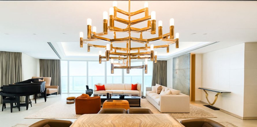 דירה ב Palm Jumeirah, Dubai, איחוד האמירויות 4 חדרי שינה, 681.7 מ"ר מספר 646811