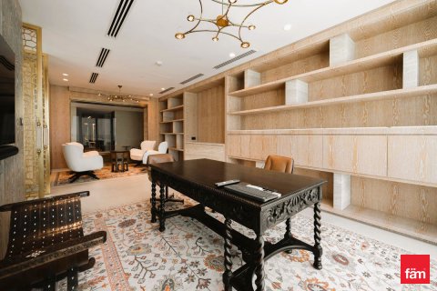 דירה למכירה ב Palm Jumeirah, Dubai, איחוד האמירויות  4 חדרי שינה, 681.7 מ"ר, מספר 646811 - תמונה 4
