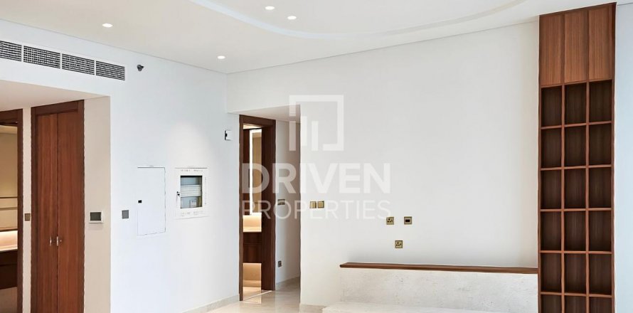 Apartment in Palm Jumeirah, Dubai, UAE 2 bedrooms, 126 sq.m. № 601586