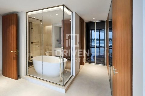 Apartment in Palm Jumeirah, Dubai, UAE 2 bedrooms, 126 sq.m. № 601586 - photo 11