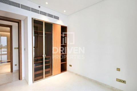 Apartment in Palm Jumeirah, Dubai, UAE 2 bedrooms, 126 sq.m. № 601586 - photo 2