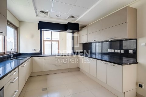 Villa in Meydan, Dubai, UAE 6 bedrooms, 512 sq.m. № 601588 - photo 27