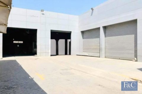 Ladu asukohaga Al Quoz, Dubai, AÜE: 3577 m² Nr 704688