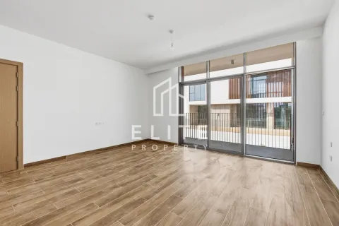 Al Furjan, Dubai, UAE의 임대용 빌라 침실 5개, 675제곱미터 번호 686344 - 사진 29