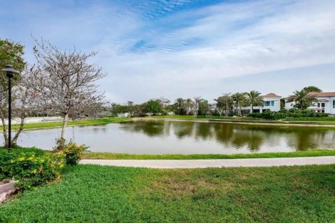 Vila v Jumeirah Islands, Dubai, SAE 4 ložnice, 819 m² Č.: 613995 - fotografie 1