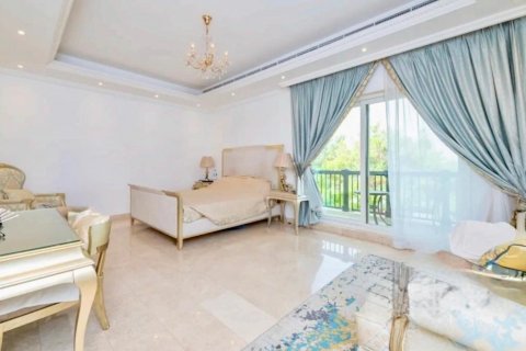Vila v Jumeirah Islands, Dubai, SAE 4 ložnice, 819 m² Č.: 613995 - fotografie 8